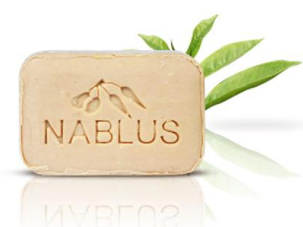 Nablus Yrttisaippua Teepuuöly Nablus Yrttisaippua Teepuuöly